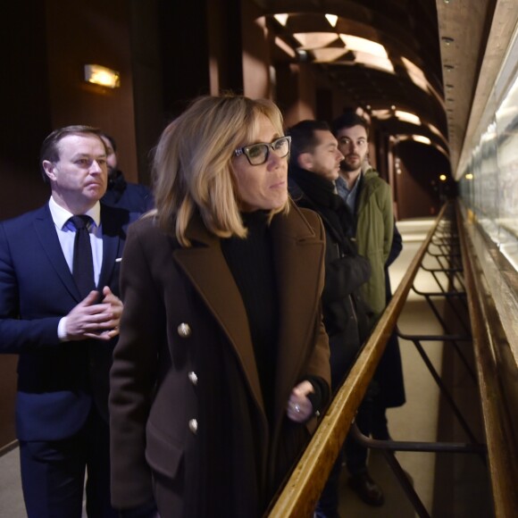 Exclusif - Le maire-adjoint Loïc Jamin, Pierre-Olivier Costa, Tristan Bromet - La première dame de France Brigitte Macron en visite privée au musée de la Tapisserie de Bayeux. Le 19 février 2018 © Stéphane Maurice / Ville de Bayeux / Bestimage