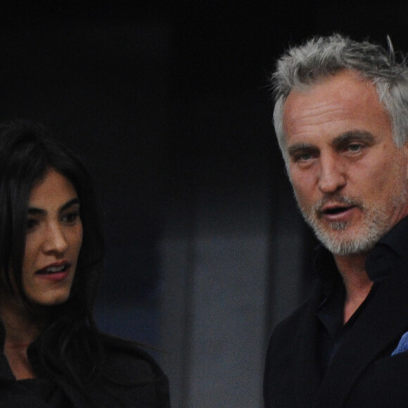 David Ginola et sa compagne Maeva Denat - People au match de football entre l'Olympique de Marseille et le Paris-Saint-Germain au stade vélodrome à Marseille le 26 février 2017.