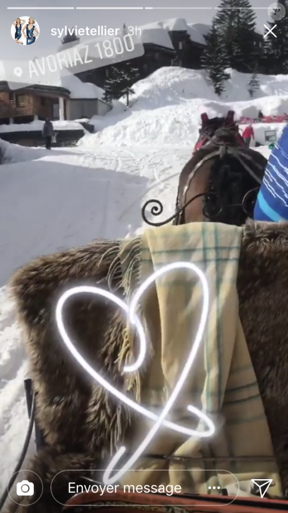 Sylvie Tellier en vacances au ski avec sa famille.