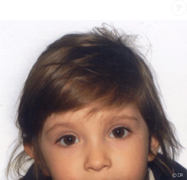 Urgent Alerte Enlevement Une Petite Fille Enlevee Par Trois Personnes Purepeople