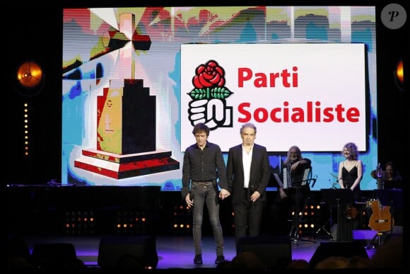 Exclusif - Raphaël Mezrahi et Cali pendant l'hommage aux marques et produits disparus - 5ème édition de "La Nuit de la Déprime" aux Folies Bergère à Paris le 12 février 2018. © Alain Guizard/Bestimage