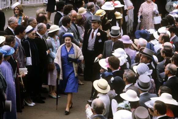 La reine Elizabeth II en juin 1981 au Royal Ascot.