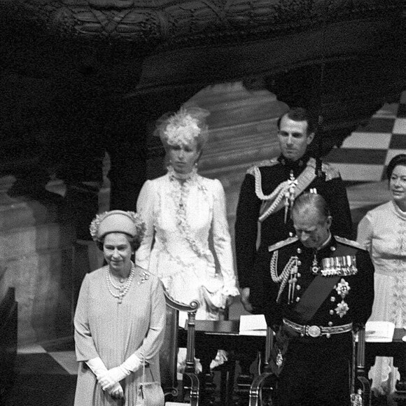 La reine Elizabeth II lors du mariage du prince Charles et de Diana en la cathédrale St Paul le 29 juillet 1981