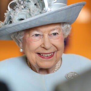 La reine Elizabeth II d'Angleterre assiste à la commémoration des 500 ans de la charte de fondation du Royal College of Physicians à Londres le 20 février 2018.