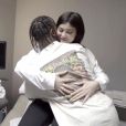 Kylie Jenner (enceinte) et Travis Scott dans une vidéo publiée le 4 février 2018.