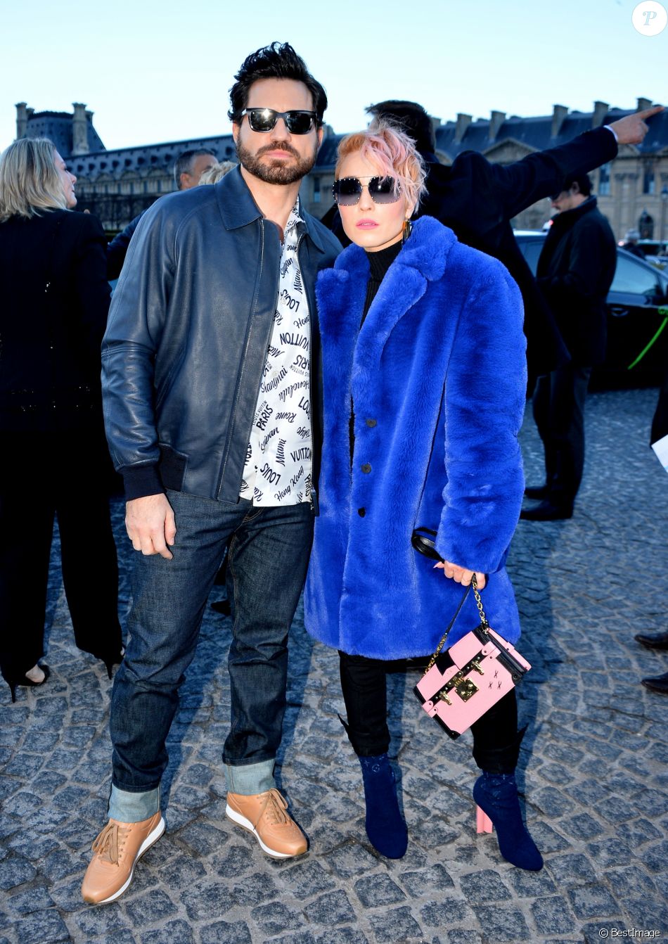 Edgar Ramirez et Noomi Rapace - Défilé Louis Vuitton collection automne