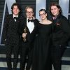 Gary Oldman avec sa femme Gisele Schmidt et ses enfants Charlie Oldman et Gulliver Oldman à la soirée Vanity Fair Oscar au Wallis Annenberg Center à Beverly Hills, le 4 mars 2018