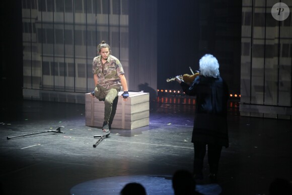 Le spectacle de Catherine Lara et Giuliano Peparini : "Bô, le voyage musical" au théâtre du 13ème Art à Paris, le 8 mars 2018. © CVS/Bestimage