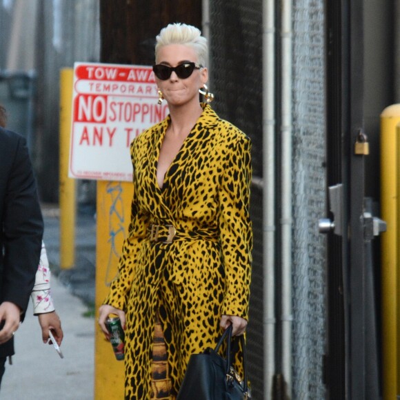 Katy Perry arrive dans les studios de l'émission "Jimmy Kimmel Live!" à Hollywood, le 5 mars 2018.