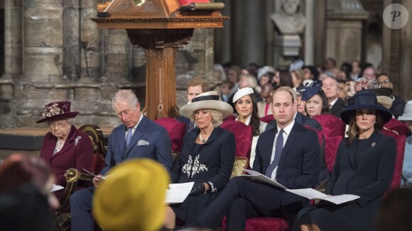 La reine Elizabeth II d'Angleterre, le prince Charles, Camilla Parker Bowles, duchesse de Cornouailles, le prince Harry, Meghan Markle, le prince William, duc de Cambridge, Kate Middleton (enceinte), duchesse de Cambridge - La famille royale d'Angleterre lors de la cérémonie du Commonwealth en l'abbaye Westminster à Londres.