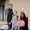 Tori Spelling et Dean McDermott emmènent leurs enfants Liam, Stella, Hattie, Finn et Beau dîner au Black Bear Diner à Encino, à Los Angeles le 9 mars 2018.