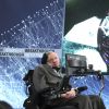 Stephen Hawking présente le projet d'exploration de l'espace "Breakthrough Starshot" à l'observatoire "One World" à New York. Le 12 avril 2016 © Future-Image / Zuma Press / Bestimage