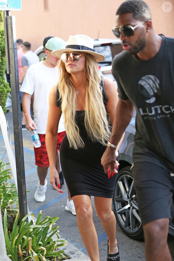 Khloe Kardashian et son nouveau compagnon Tristan Thompson à leur arrivée au restaurant Benihana à Los Angeles. Le 5 juillet 2017.