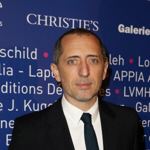 Gad Elmaleh - Le professeur S. Lyonnet, président de l'Institut des maladies génétiques, et le galériste K. Mennour ont organisé la soirée "Heroes for Imagine", une grande vente aux enchères d'oeuvres d'art animée par G. Elmaleh et dirigée par le président de Christie's F. de Ricqlès à l'institut Imagine, dans le XVe arrondissement de Paris. Paris, le 12 Février 2018. © Dominique Jacovides/Bestimage