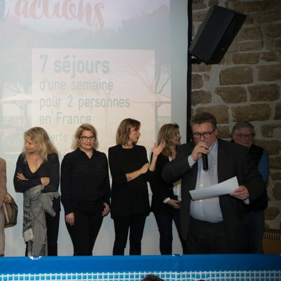 Régine Teyssot, Dominique Dimey, Christiane Jean, Veronica Antonelli, Isabelle Ithurburu, Valérie Trierweiler, Christian Rauth - Tirage national du Don'actions du Secours Populaire à Paris, le 16 mars 2018.