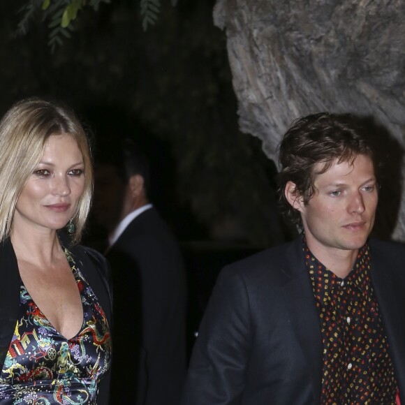 Kate Moss et son compagnon Nikolai von Bismarck au cocktail lors du mariage du prince Christian de Hanovre et d'Alessandra de Osma à Lima au Pérou, le 16 mars 2018.