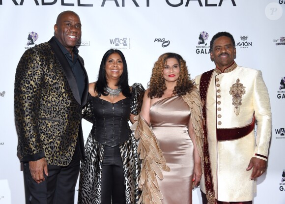 Magic Johnson, Cookie Johnson, Tina Knowles et Richard Lawson à la soirée Wearable Art Gala, samedi 17 mars à Los Angeles