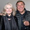 Jean-Pierre Foucault et sa compagne Evelyn Jarre lors du gala de la Chaine de l'espoir au théâtre de la Tour Eiffel à Paris, France, le 26 mars 2018. Les recettes collectées (les bénéfices de la soirée) seront reversées à l'association La Chaîne de l'Espoir pour redonner vie et sourire à des enfants malades du bout du monde. © Cyril Moreau/Bestimage