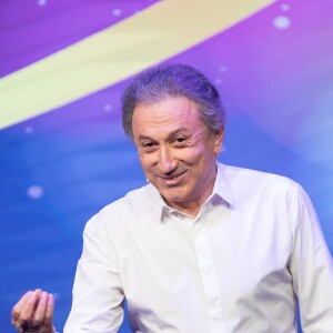 Michel Drucker lors du gala de la Chaine de l'espoir au théâtre de la Tour Eiffel à Paris, France, le 26 mars 2018. Les recettes collectées (les bénéfices de la soirée) seront reversées à l'association La Chaîne de l'Espoir pour redonner vie et sourire à des enfants malades du bout du monde. © Cyril Moreau/Bestimage