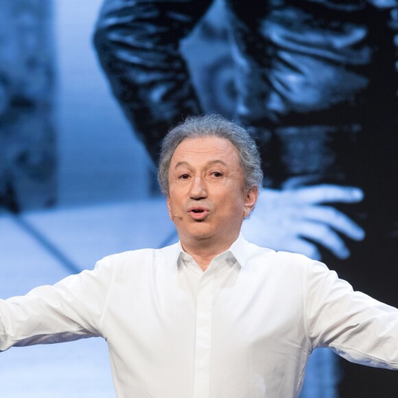 Michel Drucker lors du gala de la Chaine de l'espoir au théâtre de la Tour Eiffel à Paris, France, le 26 mars 2018. Les recettes collectées (les bénéfices de la soirée) seront reversées à l'association La Chaîne de l'Espoir pour redonner vie et sourire à des enfants malades du bout du monde. © Cyril Moreau/Bestimage