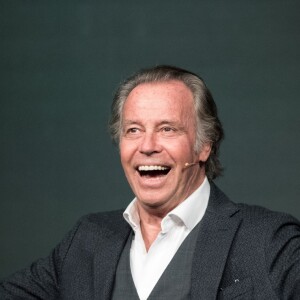 Michel Leeb lors du gala de la Chaine de l'espoir au théâtre de la Tour Eiffel à Paris, France, le 26 mars 2018. Les recettes collectées (les bénéfices de la soirée) seront reversées à l'association La Chaîne de l'Espoir pour redonner vie et sourire à des enfants malades du bout du monde. © Cyril Moreau/Bestimage
