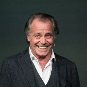 Michel Leeb lors du gala de la Chaine de l'espoir au théâtre de la Tour Eiffel à Paris, France, le 26 mars 2018. Les recettes collectées (les bénéfices de la soirée) seront reversées à l'association La Chaîne de l'Espoir pour redonner vie et sourire à des enfants malades du bout du monde. © Cyril Moreau/Bestimage