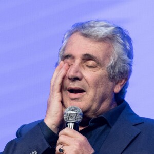 Michel Boujenah lors du gala de la Chaine de l'espoir au théâtre de la Tour Eiffel à Paris, France, le 26 mars 2018. Les recettes collectées (les bénéfices de la soirée) seront reversées à l'association La Chaîne de l'Espoir pour redonner vie et sourire à des enfants malades du bout du monde. © Cyril Moreau/Bestimage