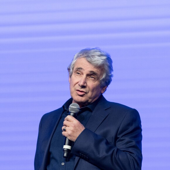 Michel Boujenah lors du gala de la Chaine de l'espoir au théâtre de la Tour Eiffel à Paris, France, le 26 mars 2018. Les recettes collectées (les bénéfices de la soirée) seront reversées à l'association La Chaîne de l'Espoir pour redonner vie et sourire à des enfants malades du bout du monde. © Cyril Moreau/Bestimage
