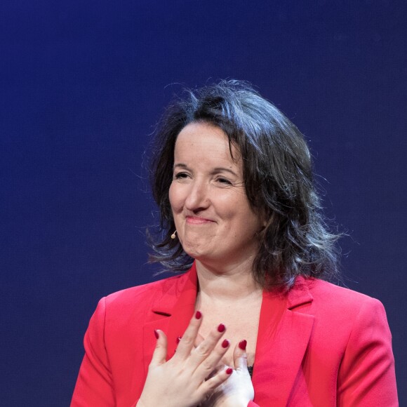 Anne Roumanoff lors du gala de la Chaine de l'espoir au théâtre de la Tour Eiffel à Paris, France, le 26 mars 2018. Les recettes collectées (les bénéfices de la soirée) seront reversées à l'association La Chaîne de l'Espoir pour redonner vie et sourire à des enfants malades du bout du monde. © Cyril Moreau/Bestimage