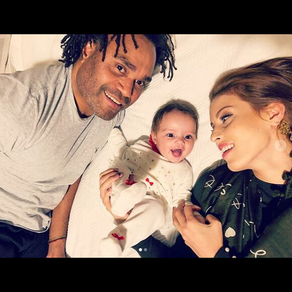 Christian Karembeu pose avec son épouse Jackie Chamoun et leur fille Gaïa sur Instagram, 1er janvier 2018.
