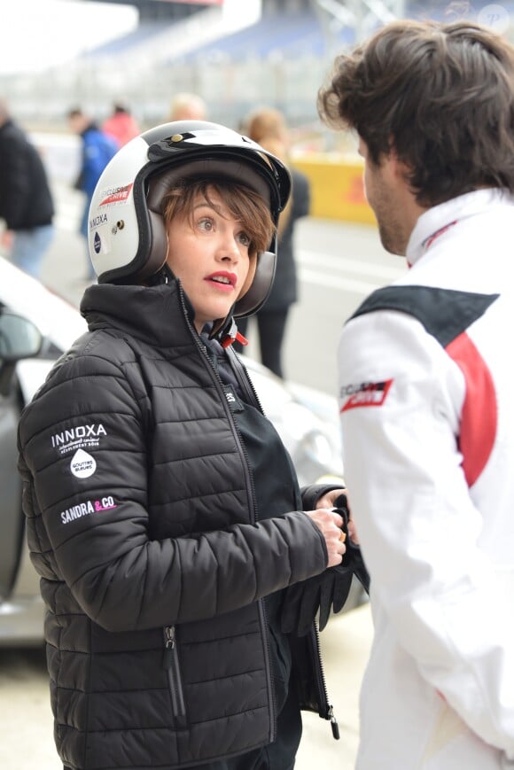 Exclusif - Emma de Caunes - Course "Talon Pointe by Abarth" au circuit Bugatti du Mans les 24 et 25 mars 2018.