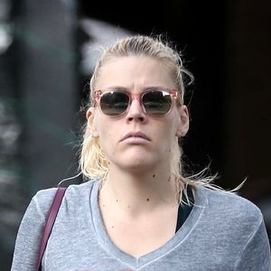 Exclusif - Busy Philipps se rend à son cours de gym à Beverly Hills, le 30 janvier 2018.