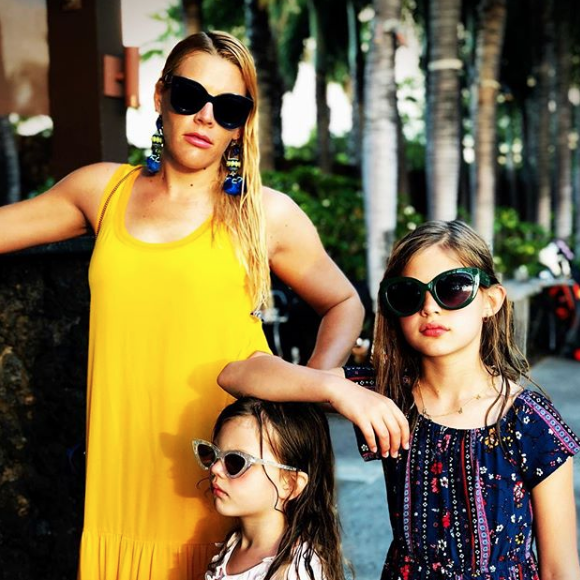 Busy Philipps et ses filles Birdie et Cricket en vacances à Hawaï. Mars 2018.