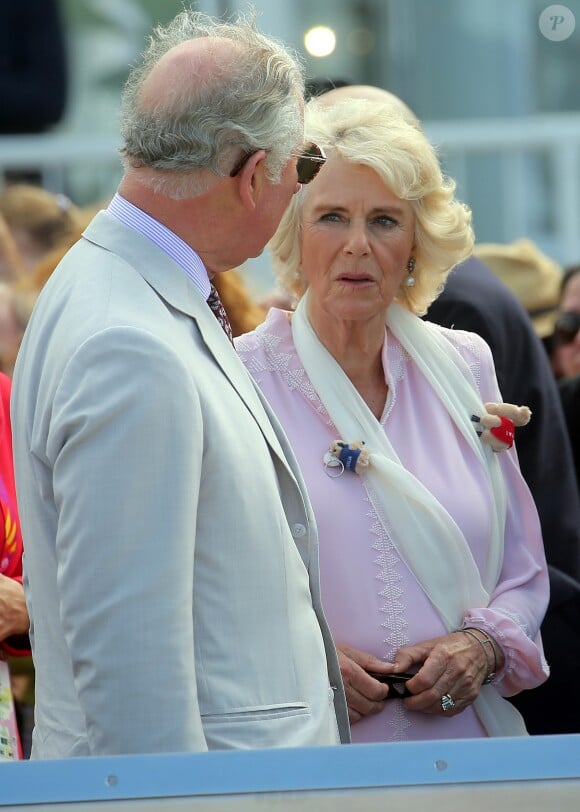 Le prince Charles et Camilla Parker Bowles, duchesse de Cornouailles, à Broadbeach en Australie, le 4 avril 2018.