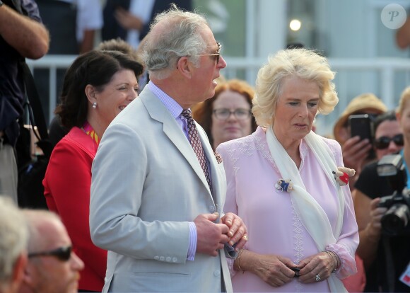 Le prince Charles et Camilla Parker Bowles, duchesse de Cornouailles, à Broadbeach en Australie, le 4 avril 2018.