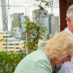 Le prince Charles et Camilla Parker Bowles, duchesse de Cornouailles, lors d'une cérémonie de bienvenue à Brisbane en Australie le 5 avril 2018, au début de leur visite officielle dans le cadre de la tenue des Jeux du Commonwealth 2018.