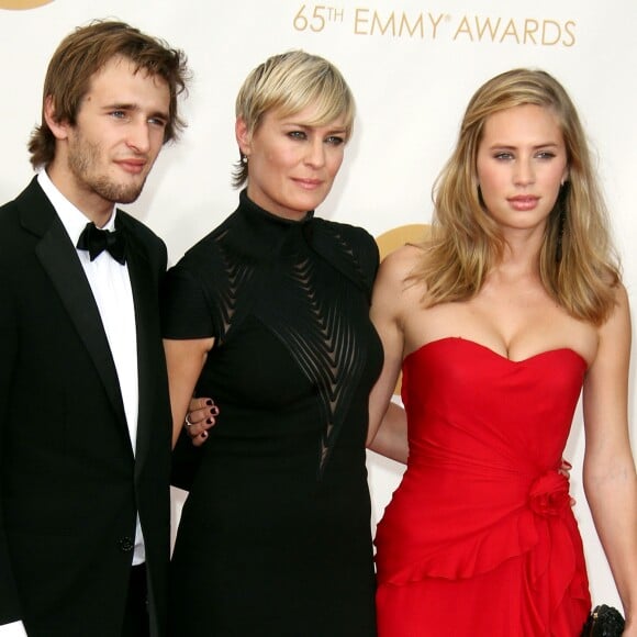 Dylan Penn, Robin Wright, Hopper Penn - 65e ceremonie annuelle des "Emmy Awards" a Los Angeles, le 22 septembre 2013.