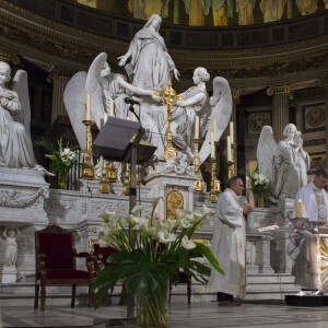 Jean-Claude Camus assiste à la messe mensuelle en la mémoire de Johnny Hallyday à l'église de la Madeleine à Paris le 9 avril 2018. © Pierre Perusseau / Bestimage