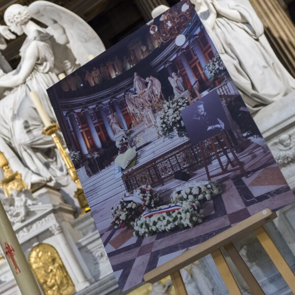Jean-Claude Camus assiste à la messe mensuelle en la mémoire de Johnny Hallyday à l'église de la Madeleine à Paris le 9 avril 2018. © Pierre Perusseau / Bestimage