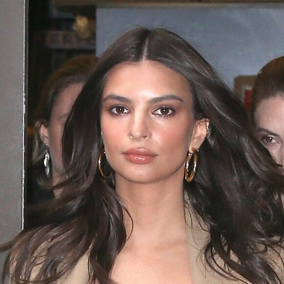 Emily Ratajkowski quitte le plateau de l'emission "Today" à New York, le 10 avril 2018.