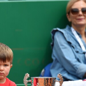 Novak Djokovic et son fils Stefan lors d'un tournoi caritatif au bénéfice de la fondation Prince Albert II en marge du tournoi de tennis Rolex Masters à Monte-Carlo le 14 avril 2018. L'événement sera retransmis sur l'émission "James Corden Tv Show" sur Sky UK. © Bruno Bebert / Bestimage