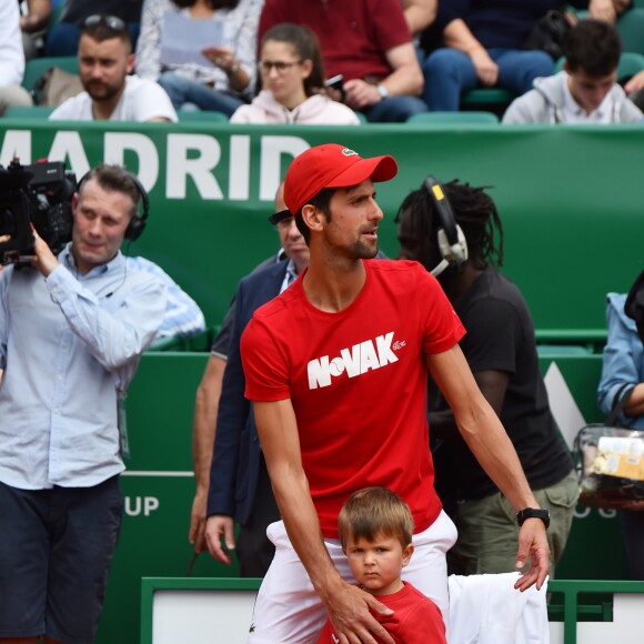 Novak Djokovic et son fils Stefan lors d'un tournoi caritatif au bénéfice de la fondation Prince Albert II en marge du tournoi de tennis Rolex Masters à Monte-Carlo le 14 avril 2018. L'événement sera retransmis sur l'émission "James Corden Tv Show" sur Sky UK. © Bruno Bebert / Bestimage