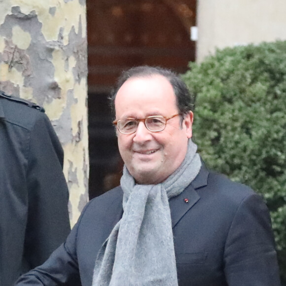 Semi-exclusif - François Hollande a rencontré le 44ème président des Etats-Unis Barack Obama à son hôtel Hyatt Paris Madeleine à Paris le 2 décembre 2017.