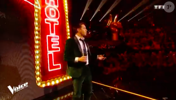 Edouard Edouard dans The Voice 7 sur TF1 le 21 avril 2018.