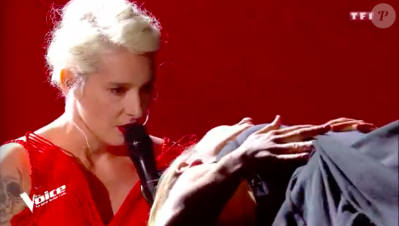 B Demi-Mondaine le 21 avril 2018 dans The Voice 7 sur TF1.