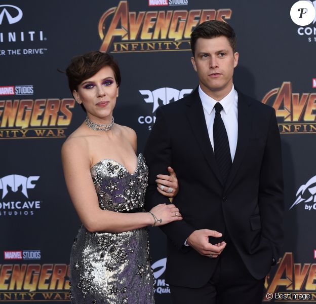 Scarlett Johansson (robe Erdem) et son compagnon Colin Jost à la première de 'Avengers: Infinity War' au théâtre El Capitan à Hollywood, le 23 avril 2018 © Chris Delmas/Bestimage