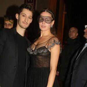 Exclusif - Pierre Niney et sa compagne Natasha Andrews - Arrivées au "Le Bal Surréaliste" Dior au Musée Rodin lors de la Fashion Week Haute Couture printemps-été 2018 à Paris, France, le 22 janvier 2018. © CVS-Veeren/Bestimage