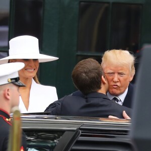 Le président américain Donald Trump, sa femme la Première Dame Melania Trump et le président de la République française Emmanuel Macron - Le couple présidentiel américain accueille le couple présidentiel français à la Maison Blanche à Washington, le 24 avril 2018. © Dominique Jacovides/Bestimage