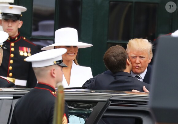 Le président américain Donald Trump, sa femme la Première Dame Melania Trump et le président de la République française Emmanuel Macron - Le couple présidentiel américain accueille le couple présidentiel français à la Maison Blanche à Washington, le 24 avril 2018. © Dominique Jacovides/Bestimage