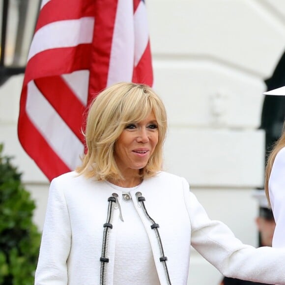 La Première Dame américaine Melania Trump, le président de la République française Emmanuel Macron et sa femme la Première Dame Brigitte Macron (Trogneux) - Le couple présidentiel américain accueille le couple présidentiel français à la Maison Blanche à Washington, le 24 avril 2018. © Dominique Jacovides/Bestimage